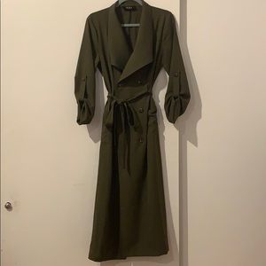 Olive-toned, open front pleated trench (Akira)